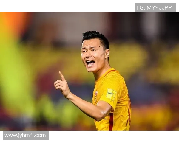 马丁内斯的传奇旅程：从青涩球员到世界足坛的璀璨明星